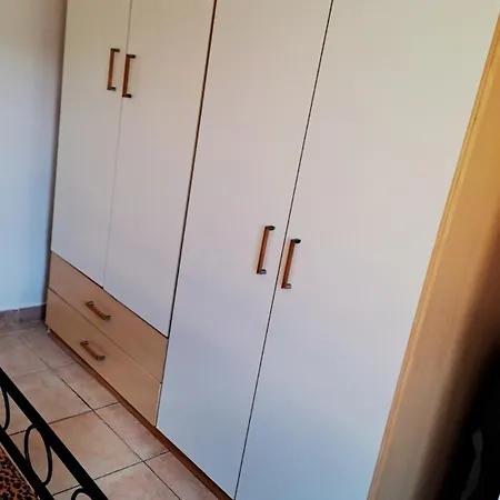 Nino Apartment *